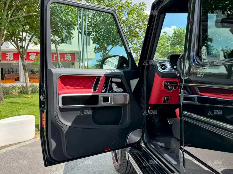 Mercedes-Benz G-class