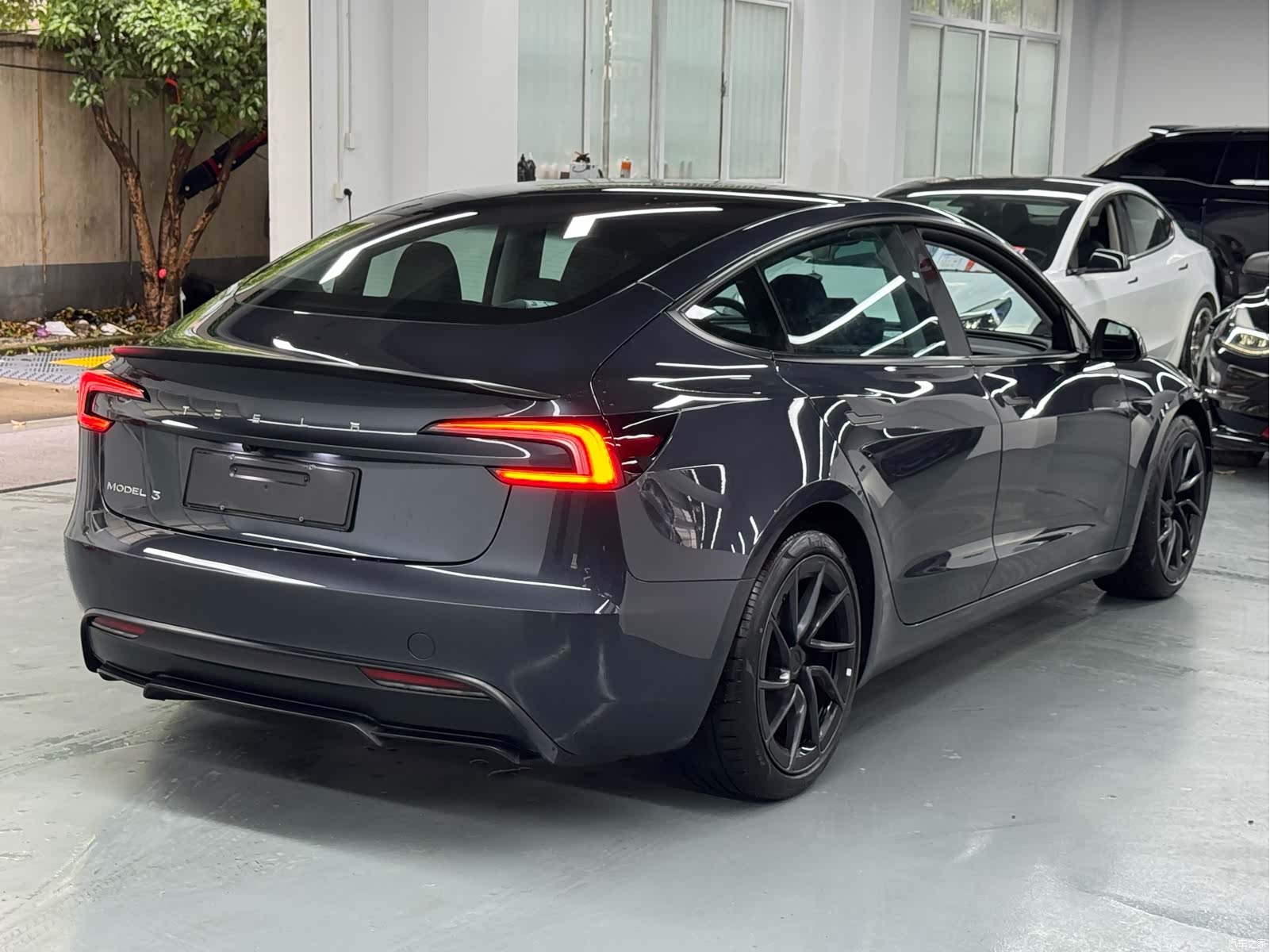 Tesla Model 3, 2024 9