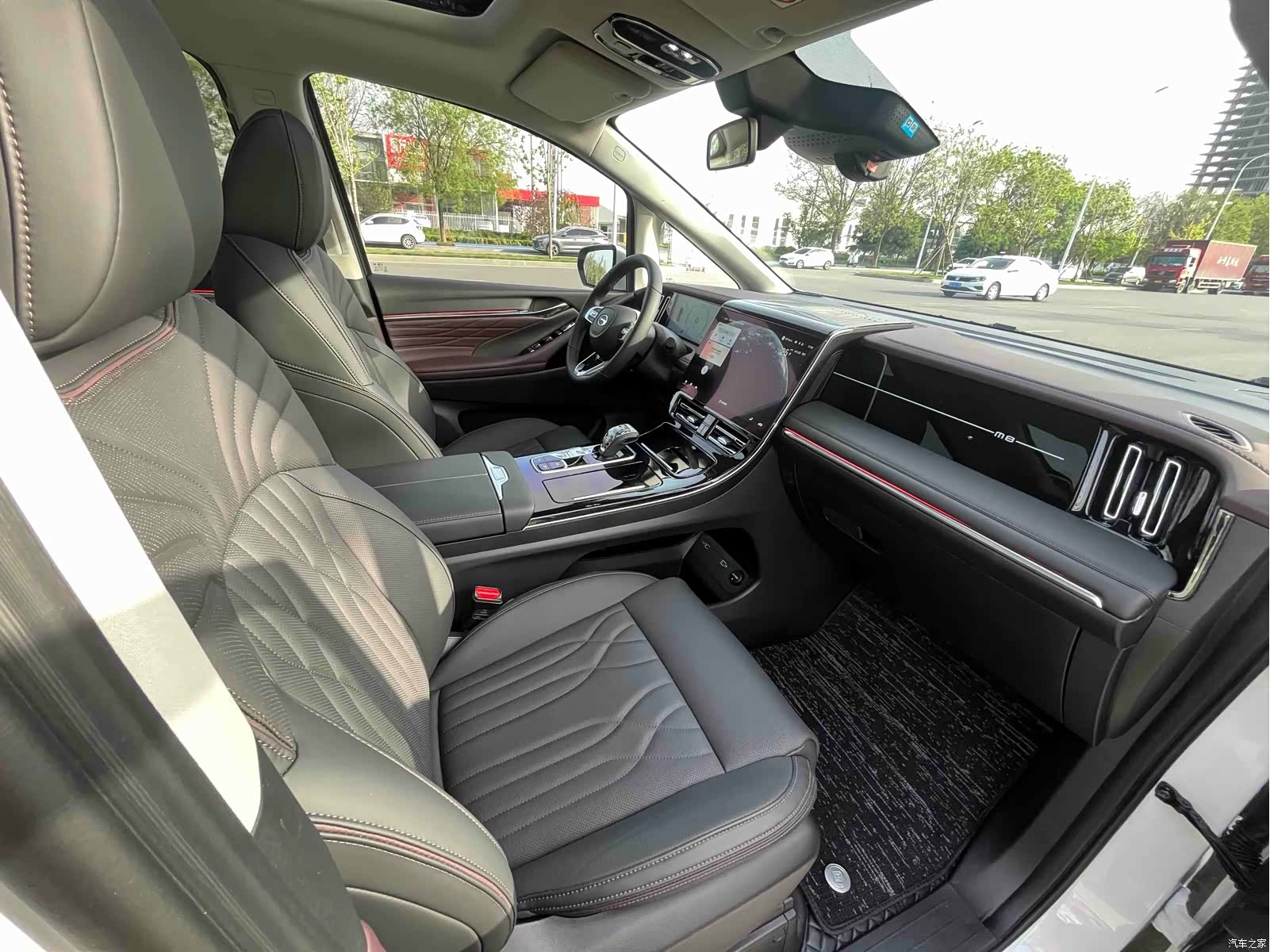 Trumpchi M8, 2025 14