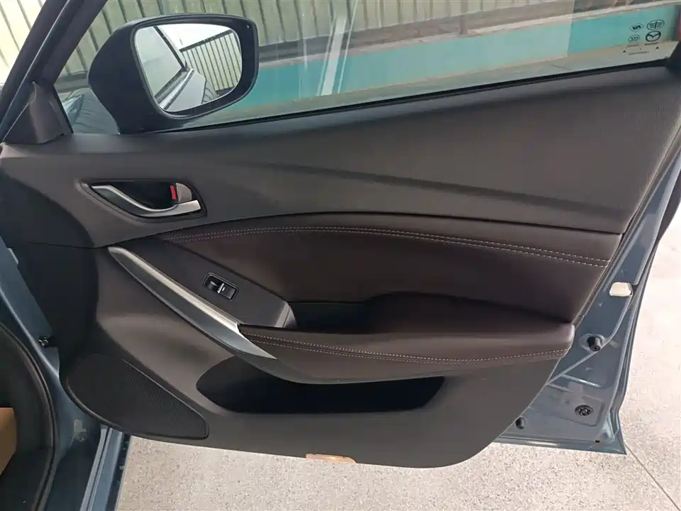 Mazda Atez