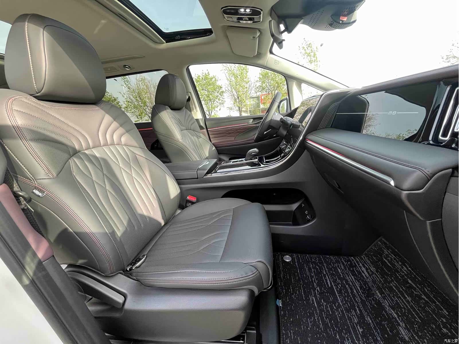 Trumpchi M8, 2025 13