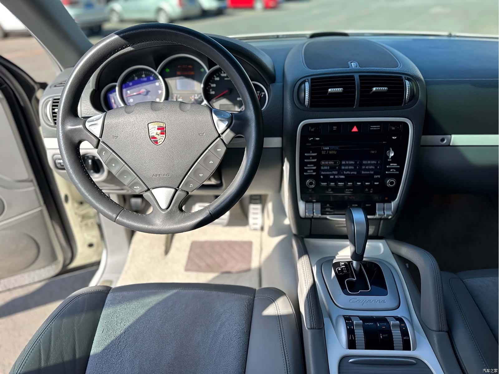 Porsche Cayenne, 2011 15