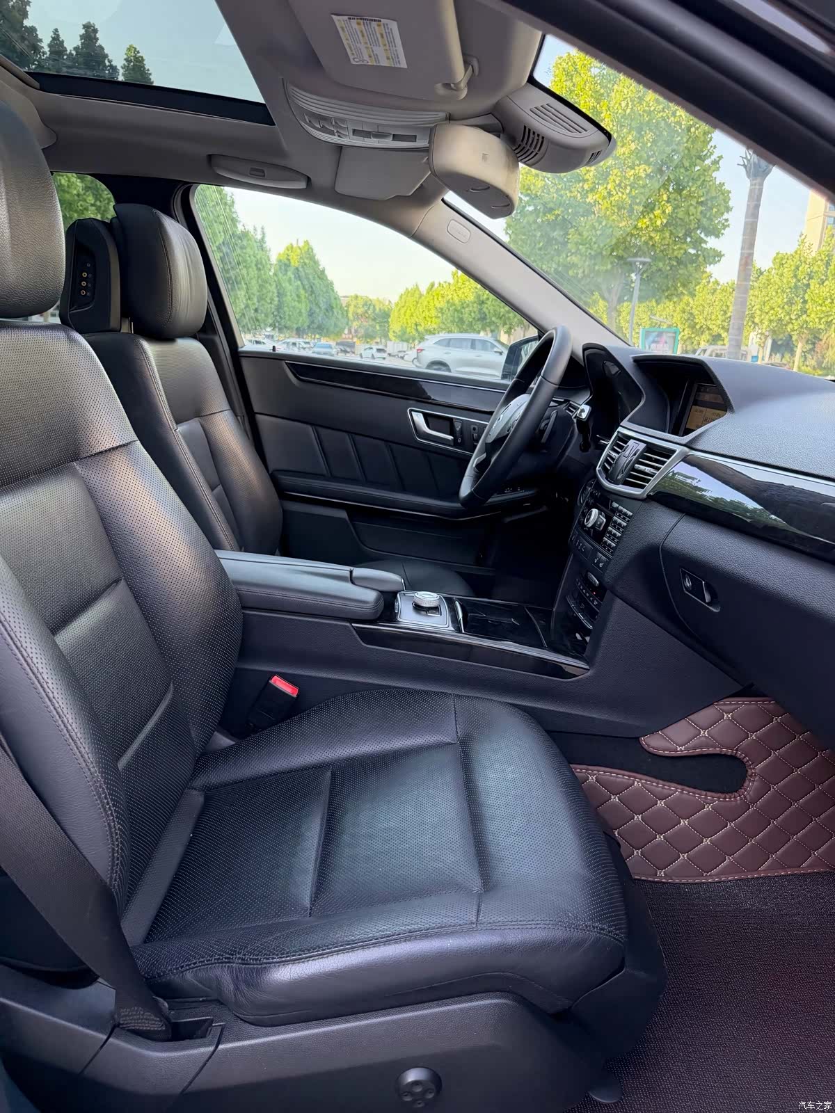 Mercedes-Benz E-Class, 2012 10