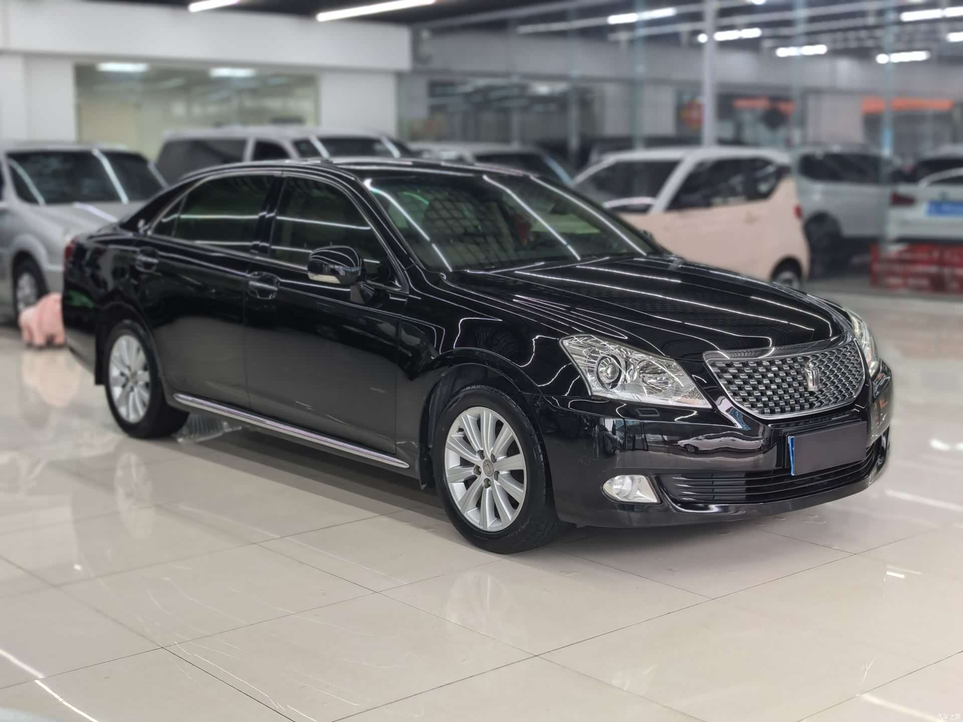 Toyota Crown, 2011 7
