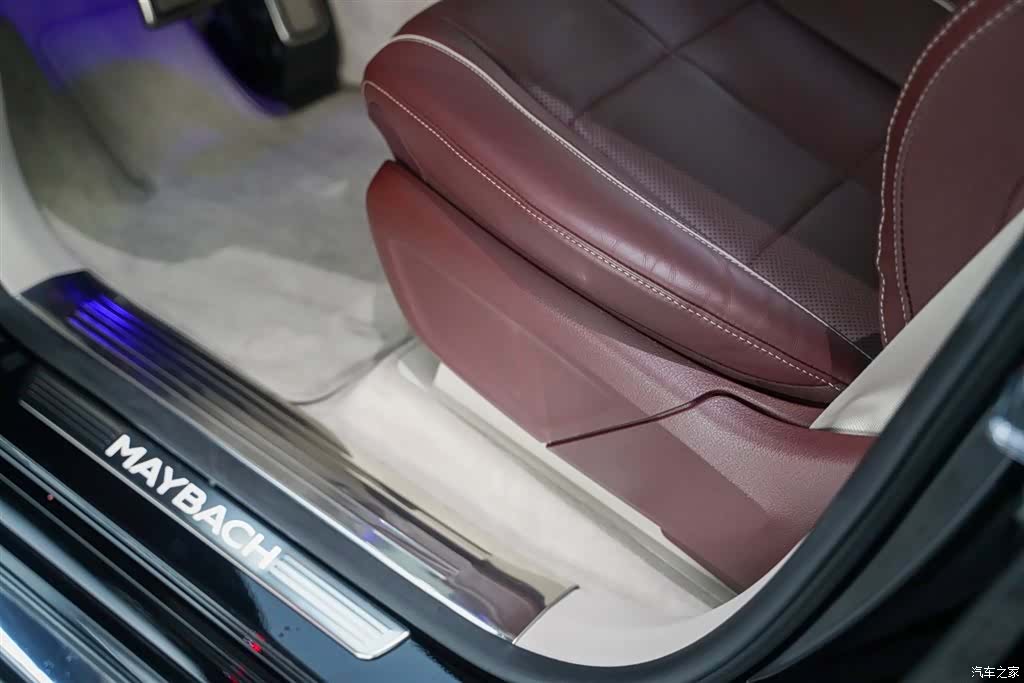 Maybach GLS, 2021 11