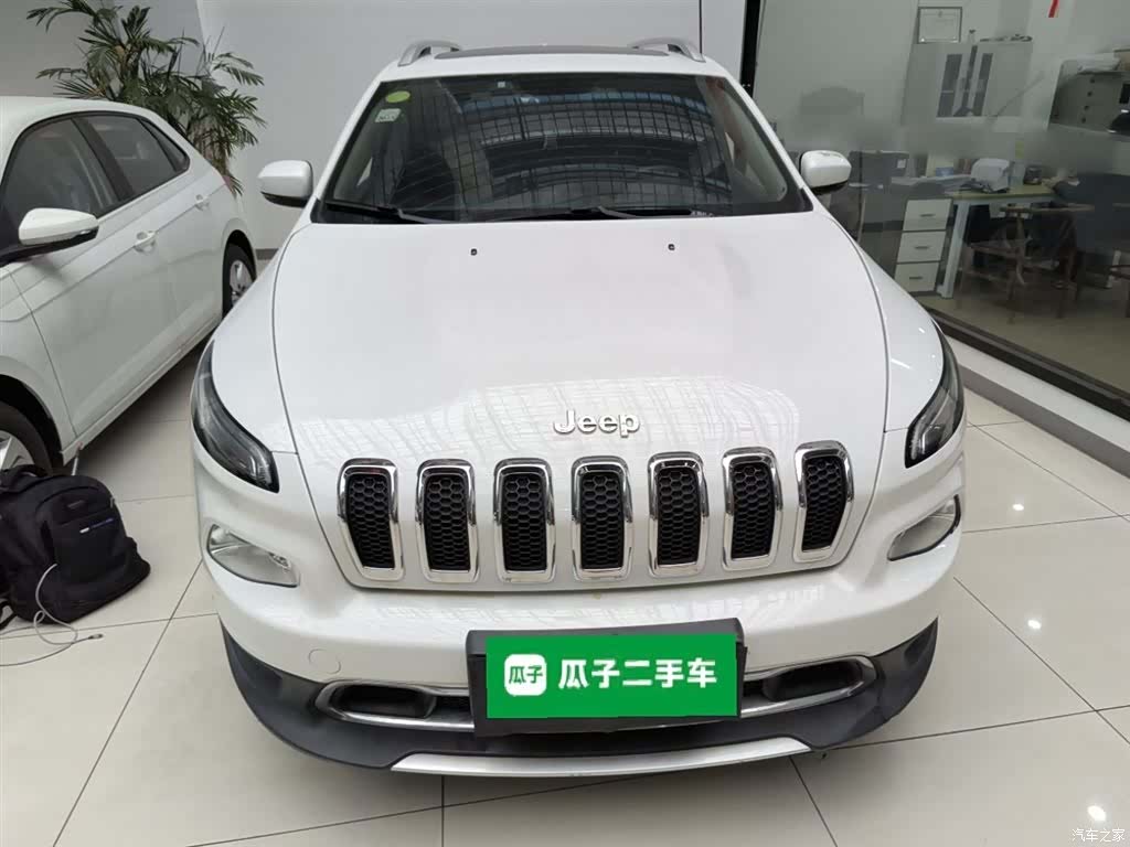 Jeep Cherokee, 2019 19