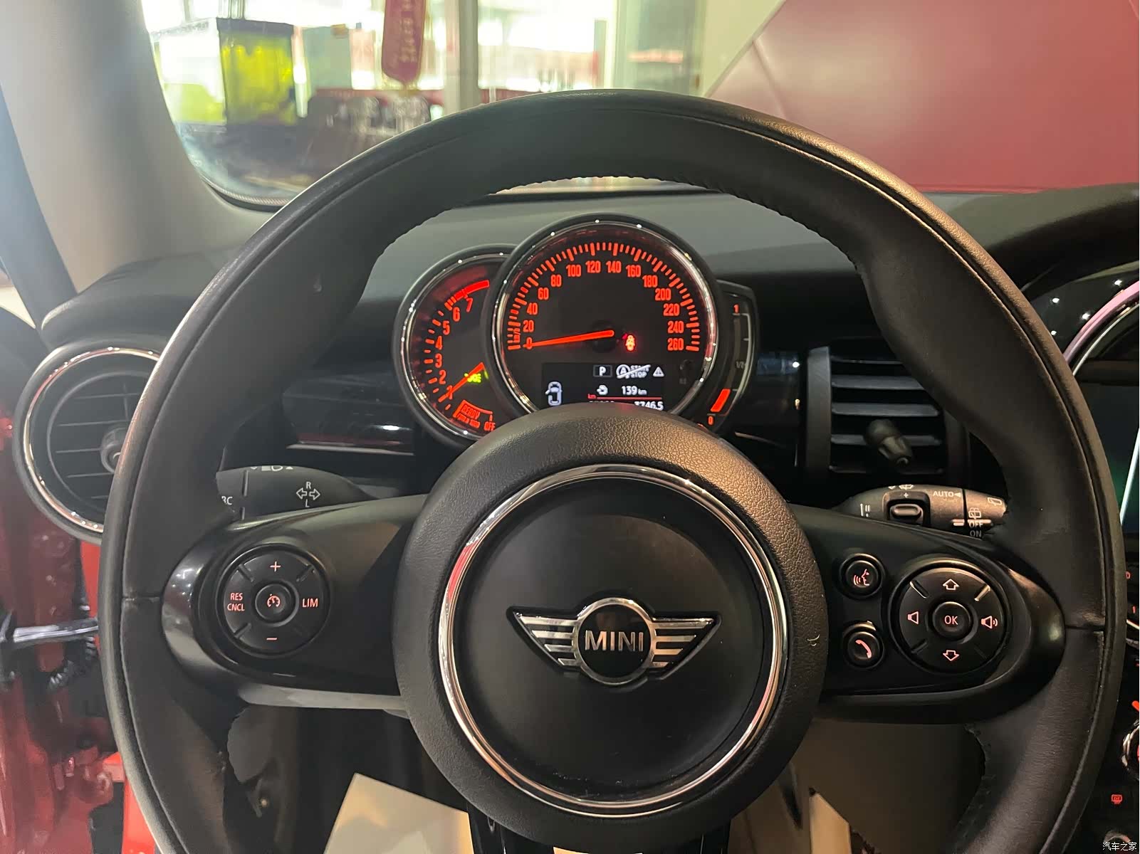 Mini ONE, 2018 8