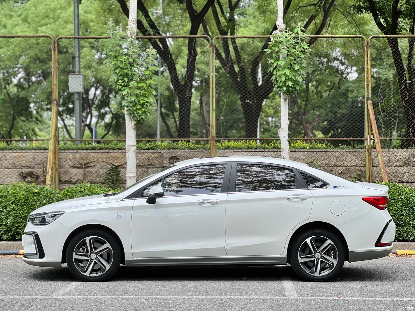 BAIC EU5, 2019 13
