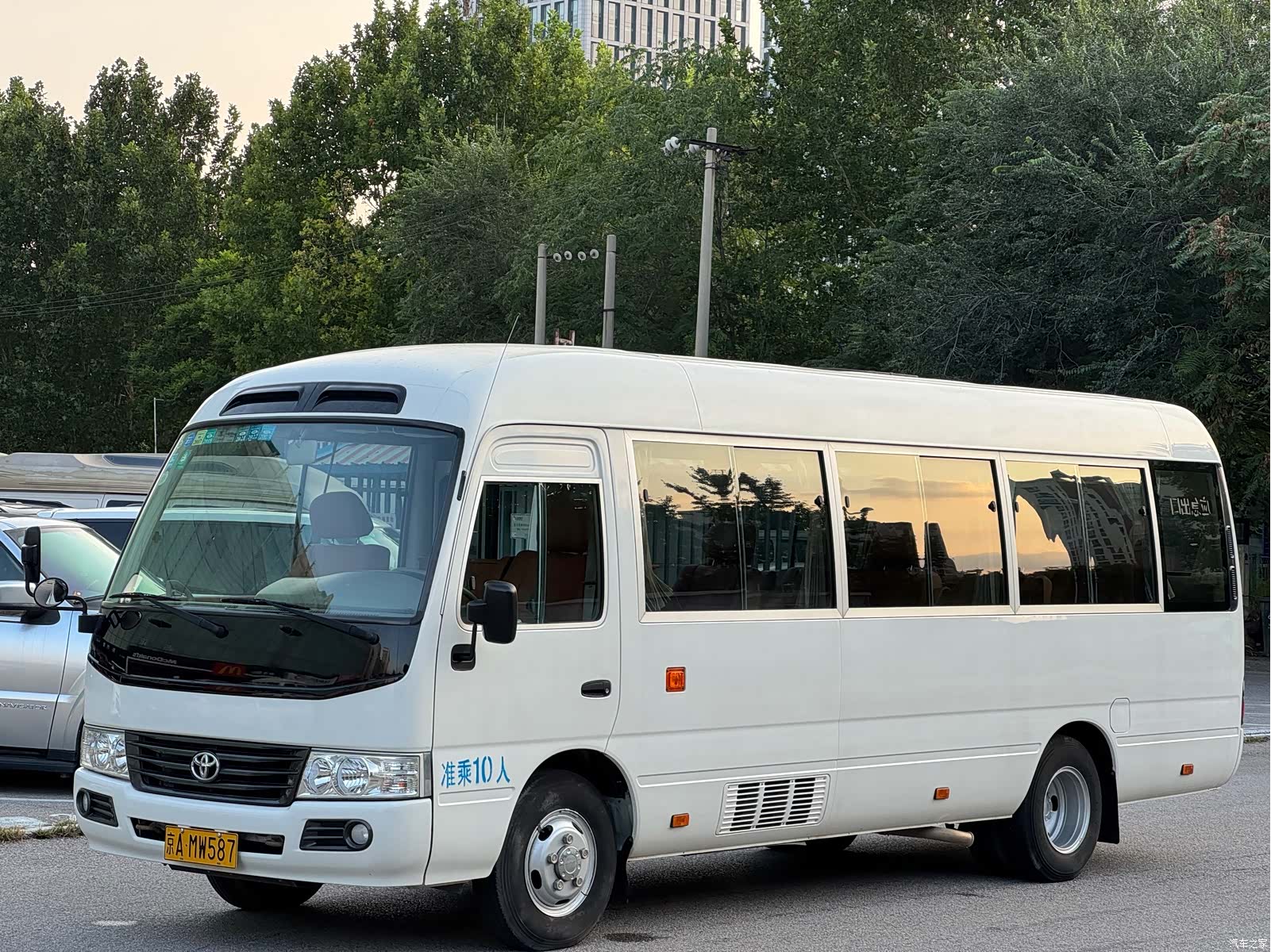 Toyota Coaster, 2015 1