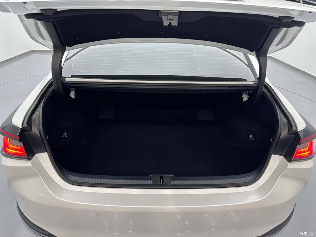 Lexus ES, 2025 26