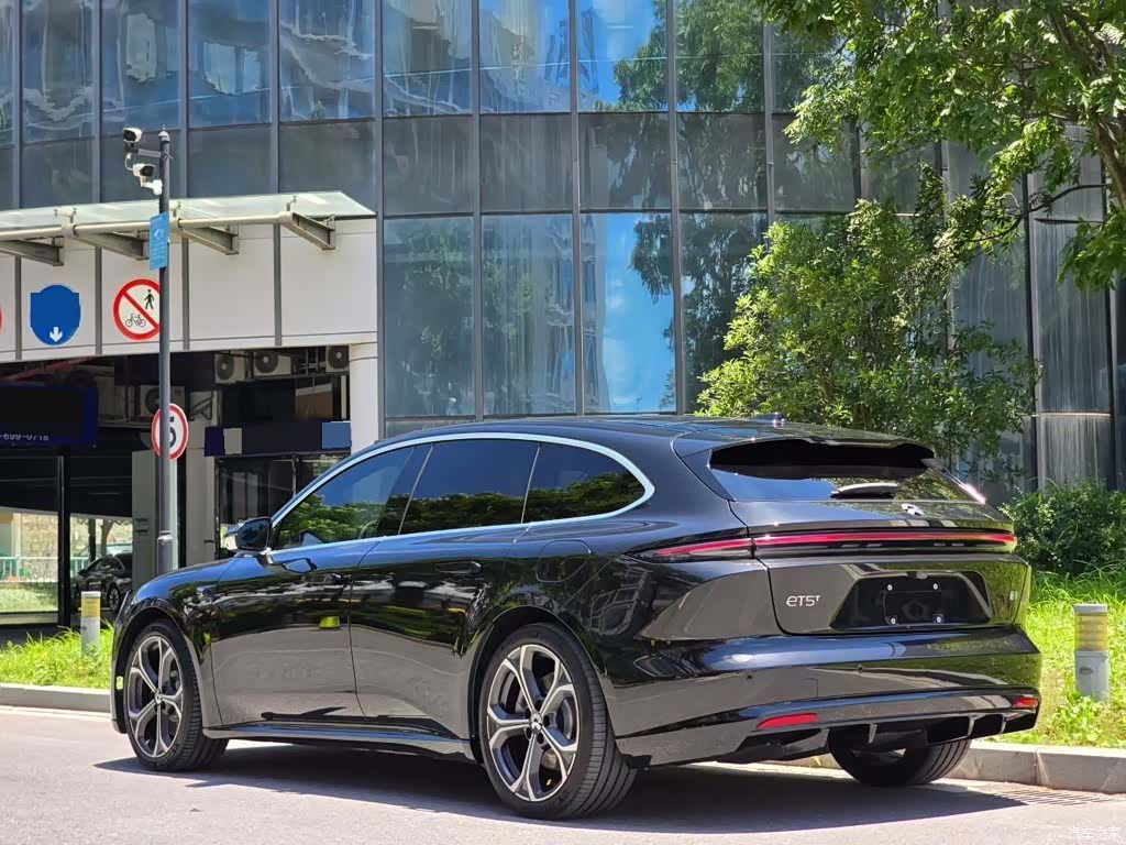 NIO ET5, 2025 3