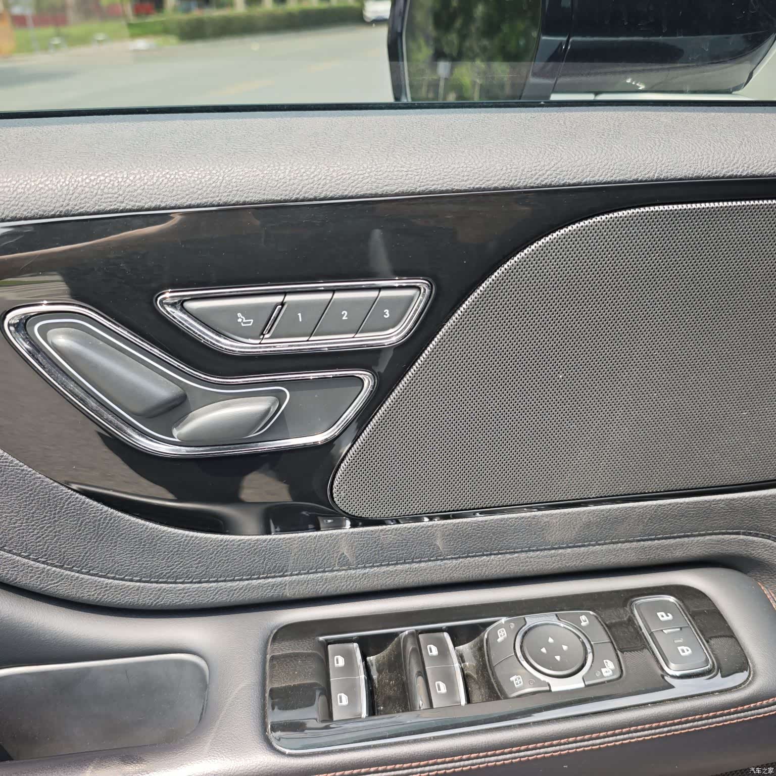 Lincoln Aviator, 2021 9