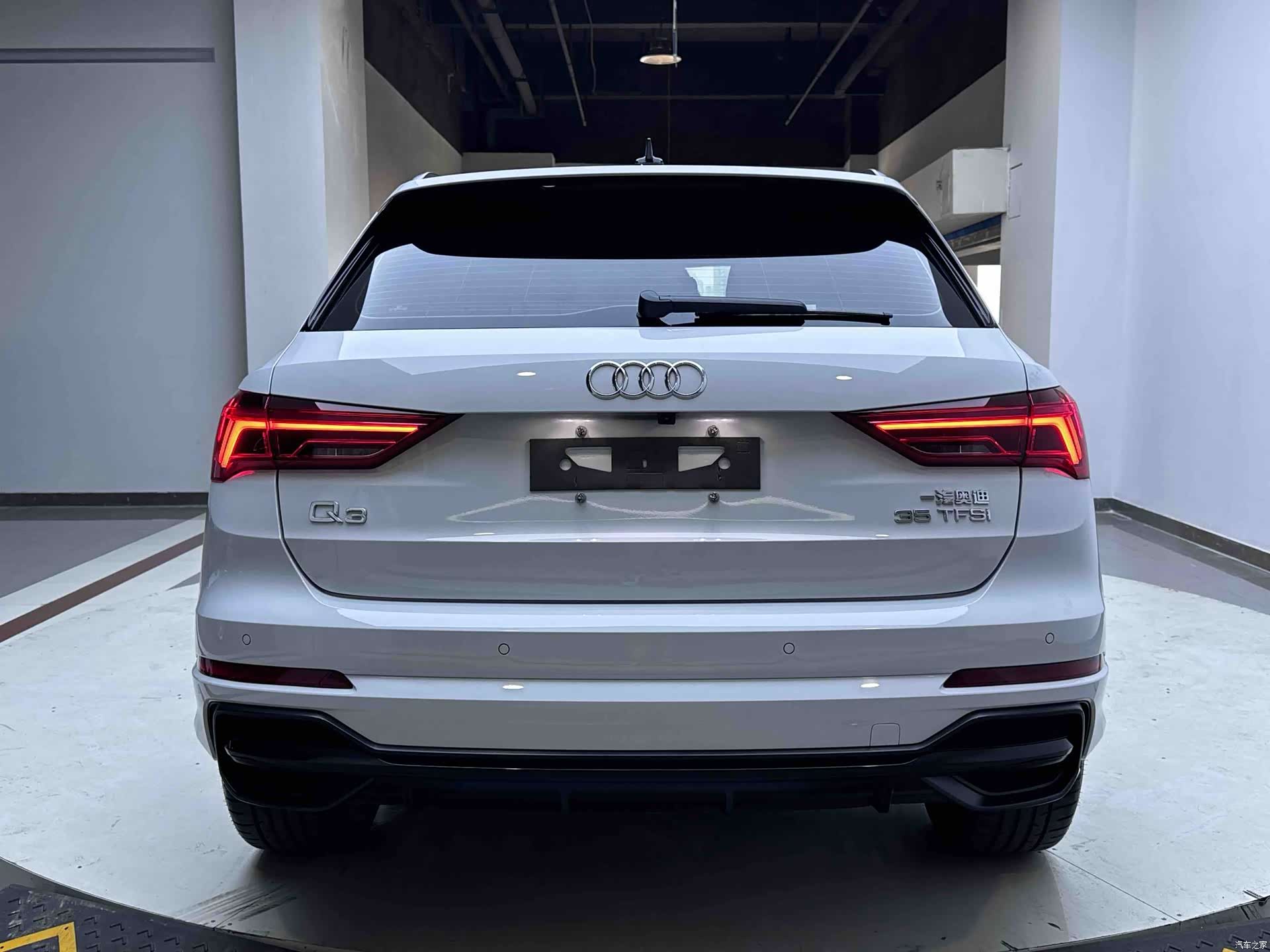 Audi Q3, 2022 4