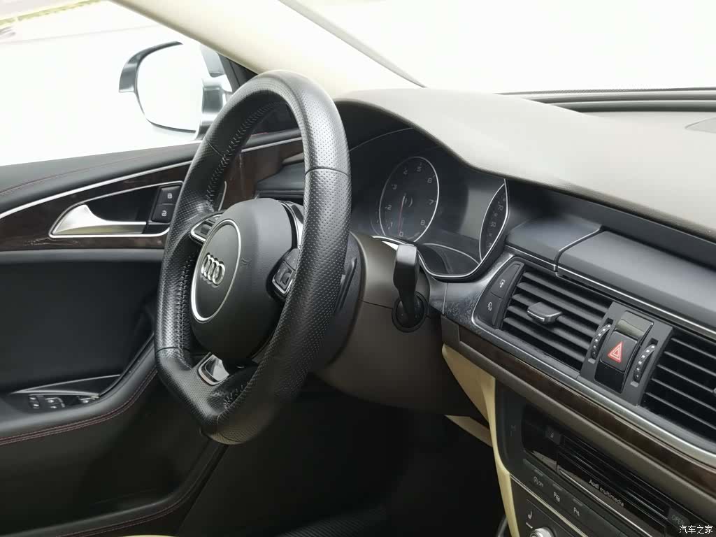 Audi A6L, 2012 22