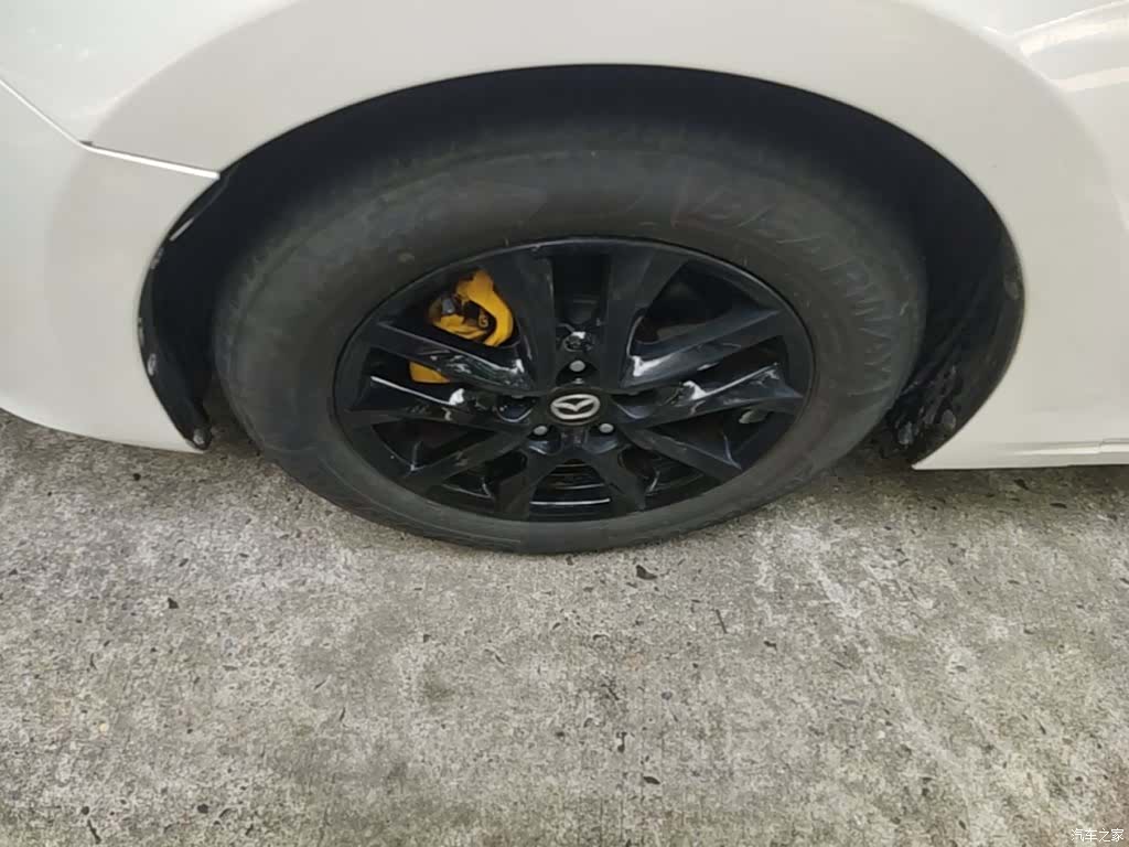 Mazda Mazda3, 2016 23