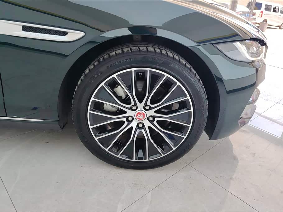 Jaguar XEL Jaguar XEL