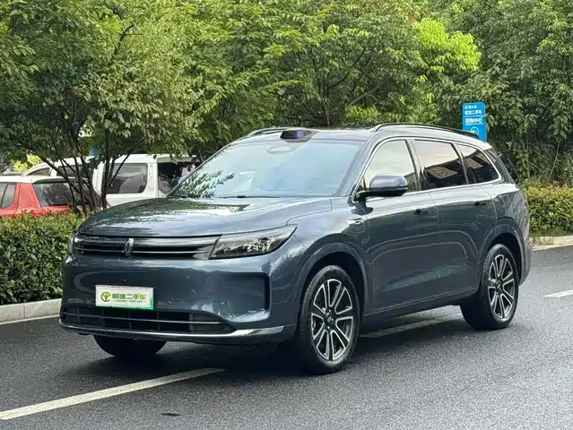 AITO M7 2024 — купить из Китая под заказ
