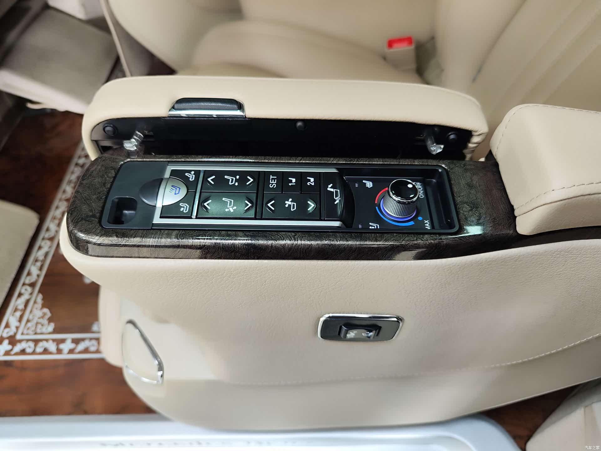 Mercedes-Benz V-Class, 2021 25