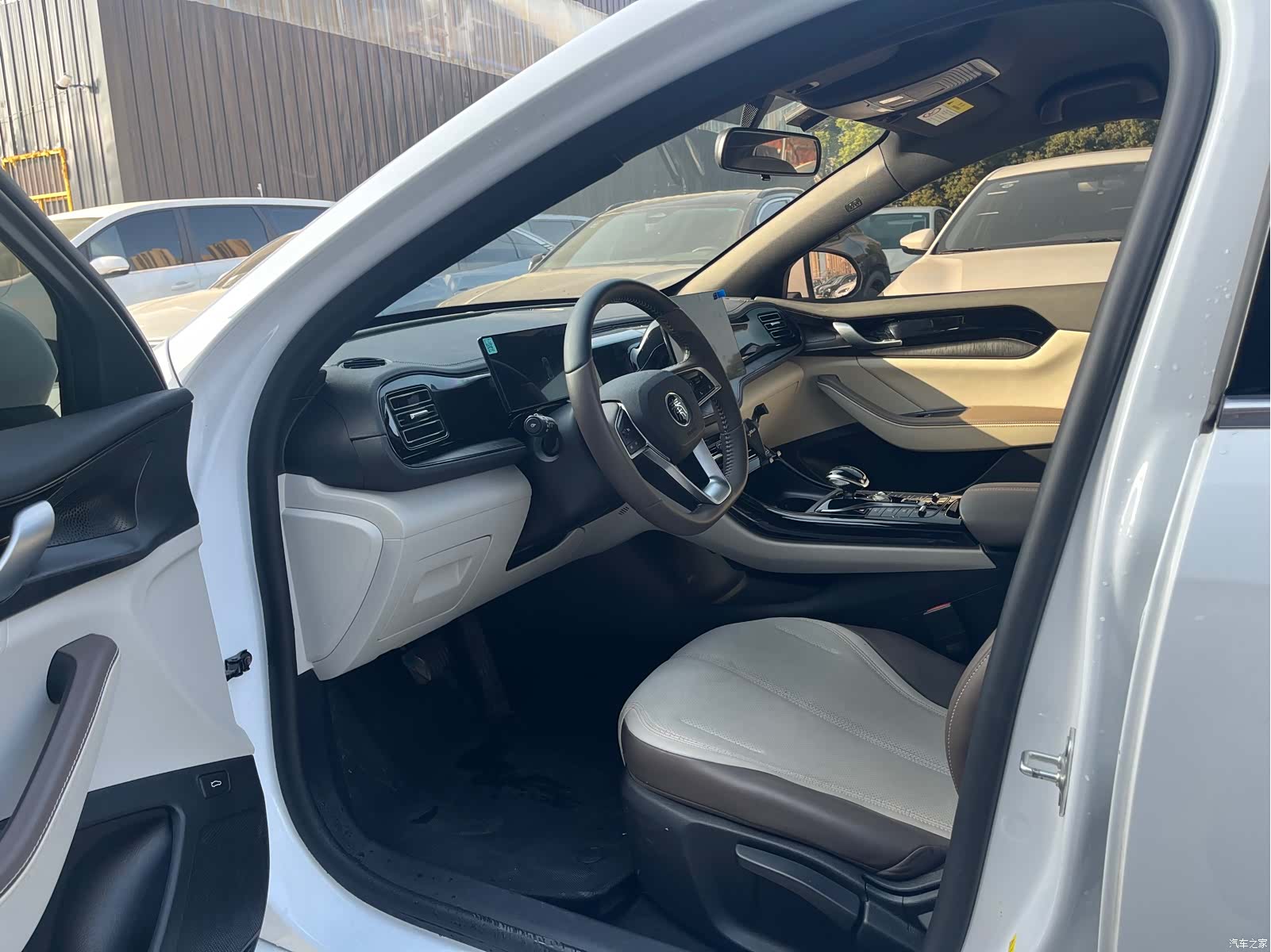 BYD Qin, 2025 10