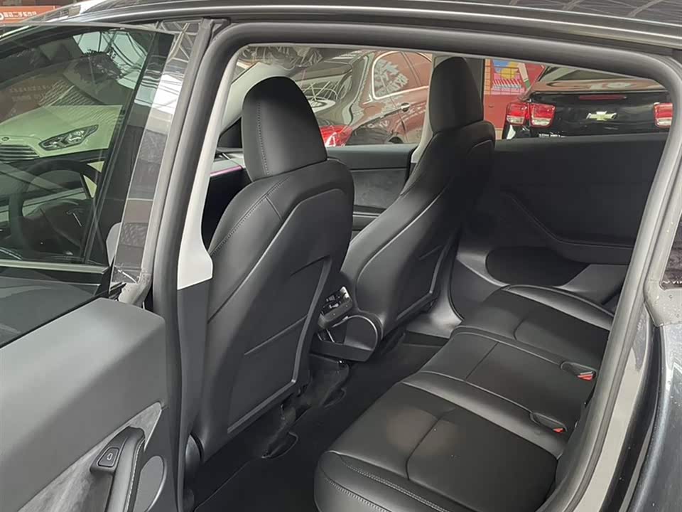 Tesla Model Y Tesla Model Y