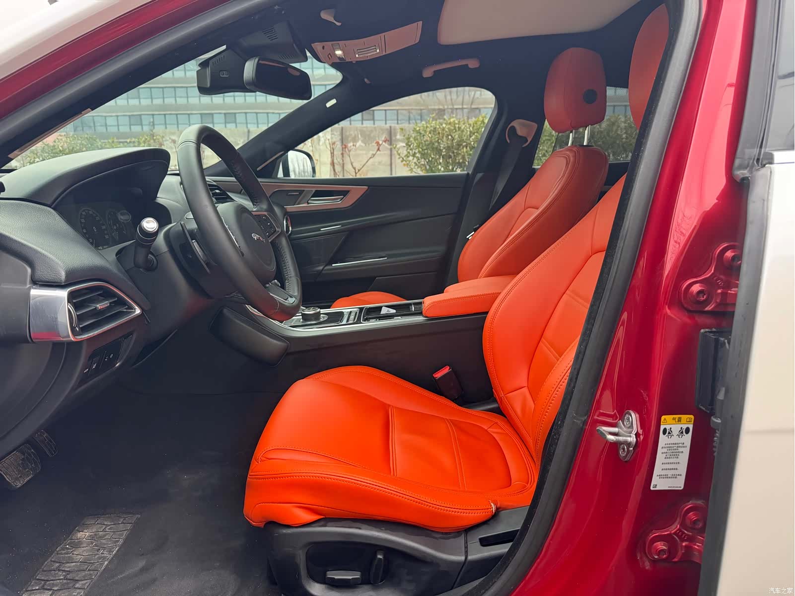 Land Rover XEL, 2018 7