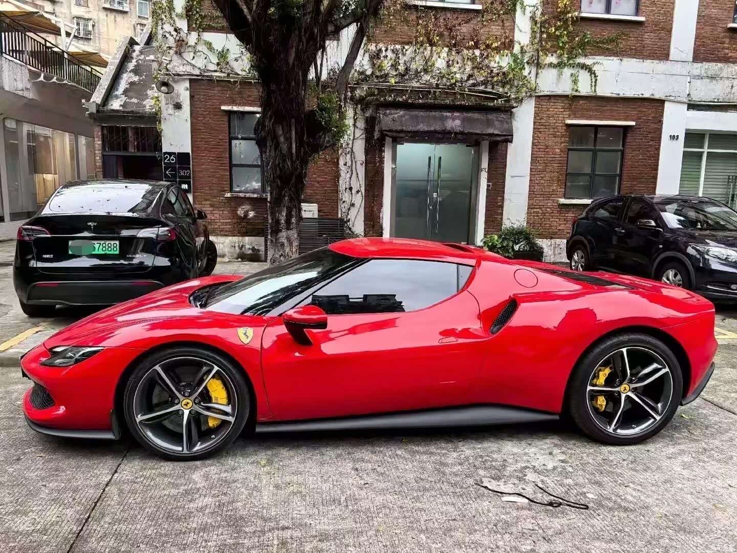 Ferrari 296, 2023 3