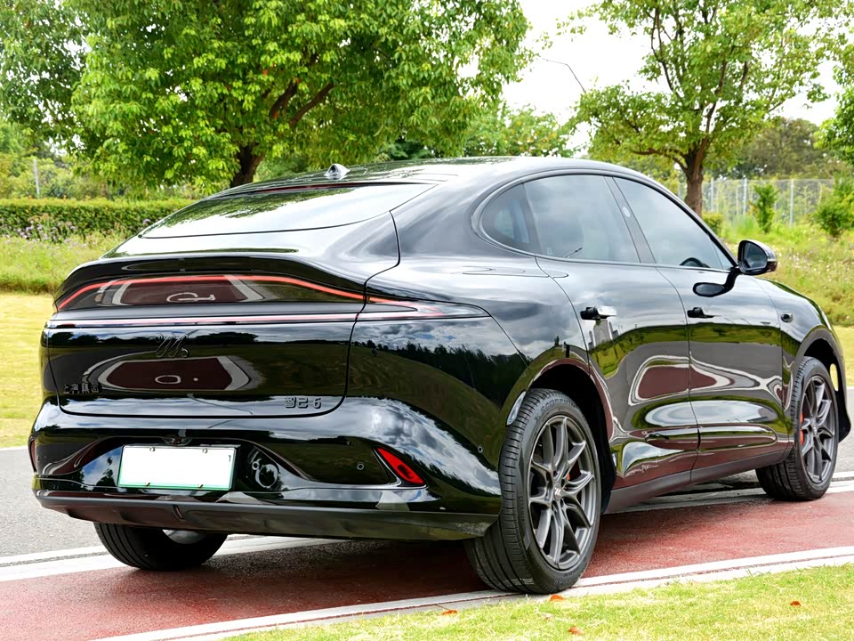 IM Motors Zhiji LS6 IM Motors Zhiji LS6