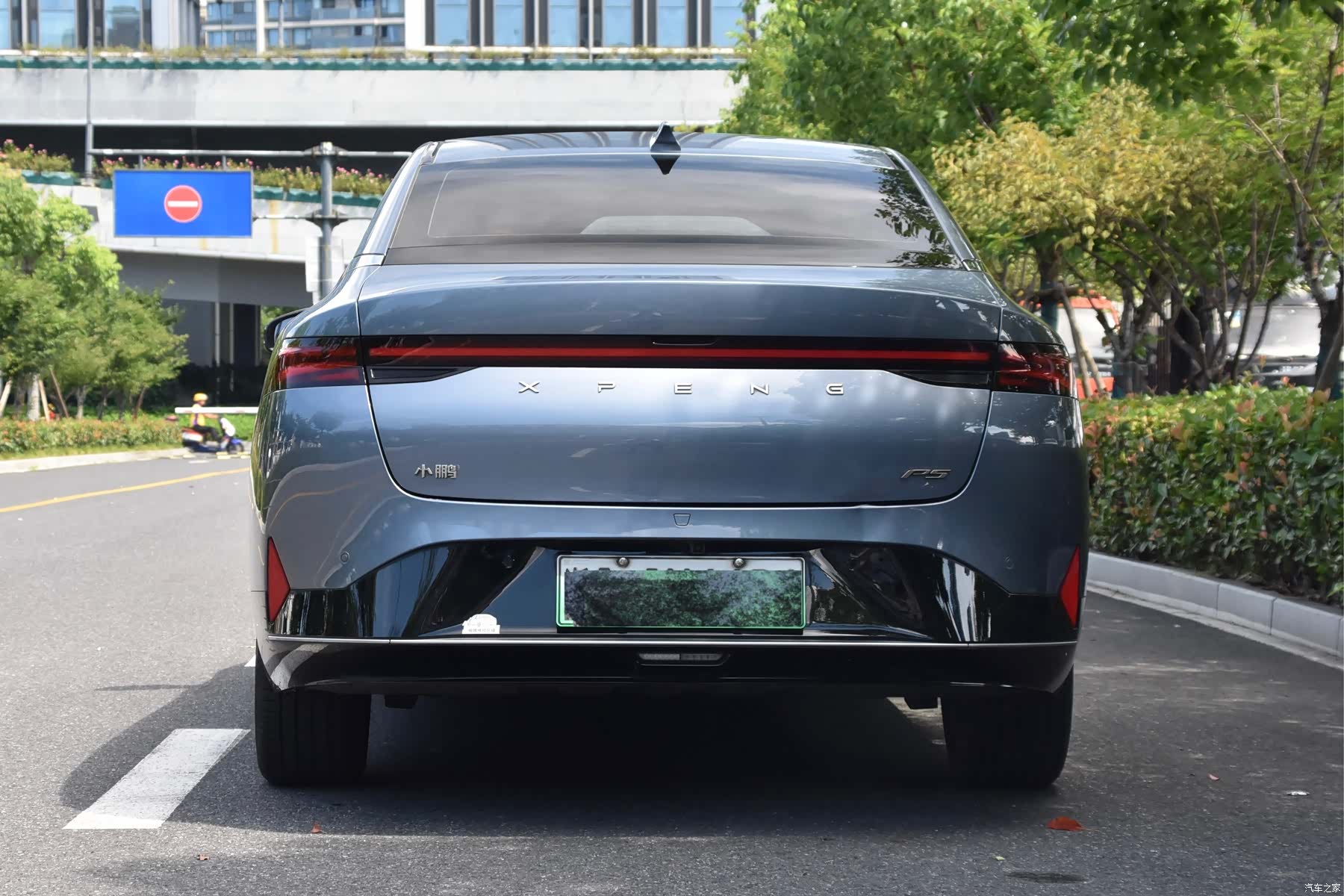 Xpeng P5, 2022 все фото