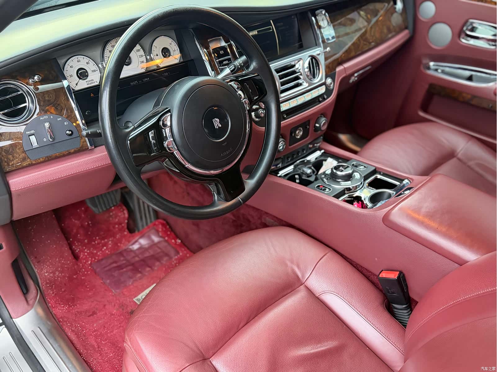 Rolls-Royce Ghost, 2014 8