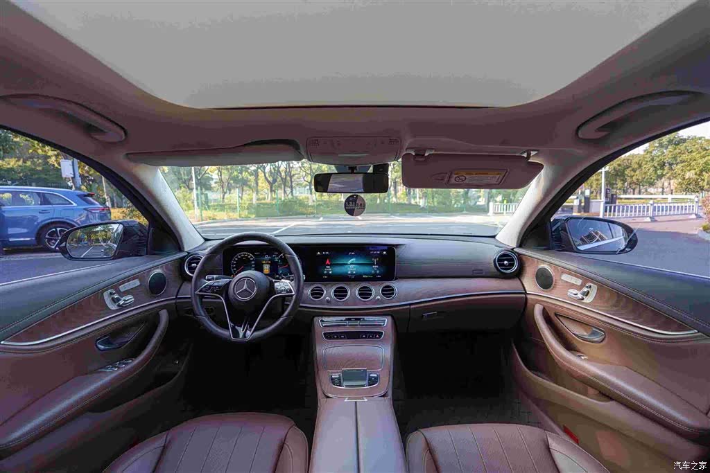 Mercedes-Benz E-Class, 2022 15