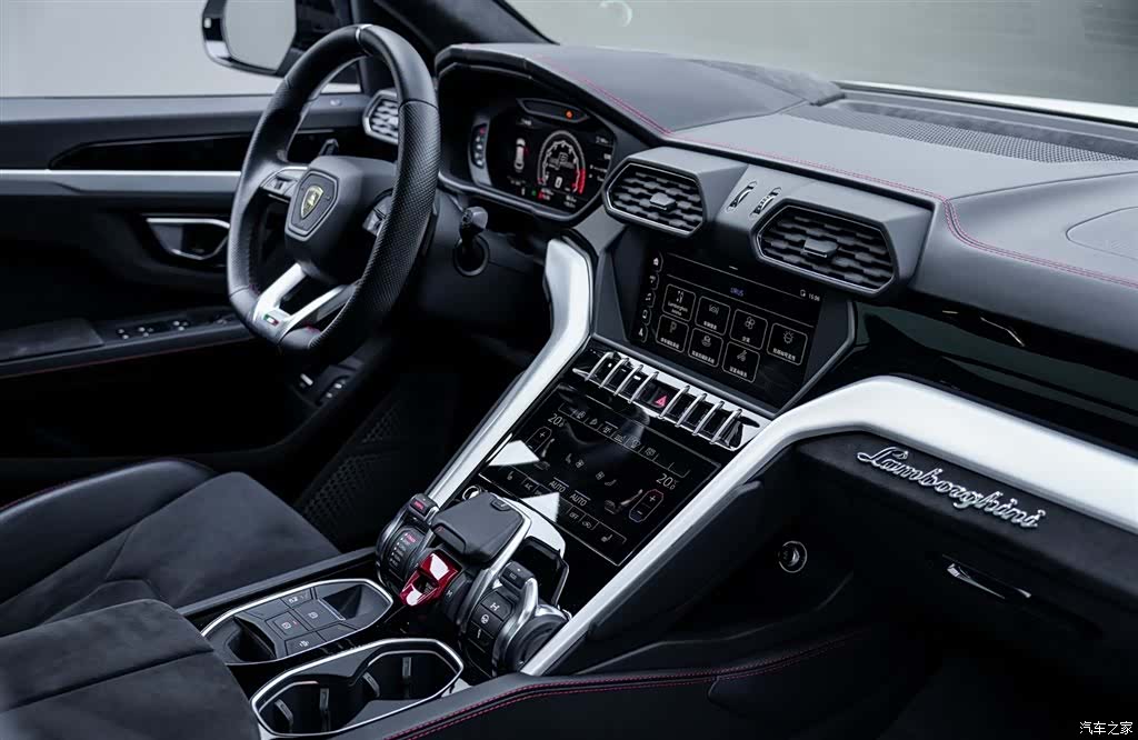 Lamborghini Urus, 2019 17