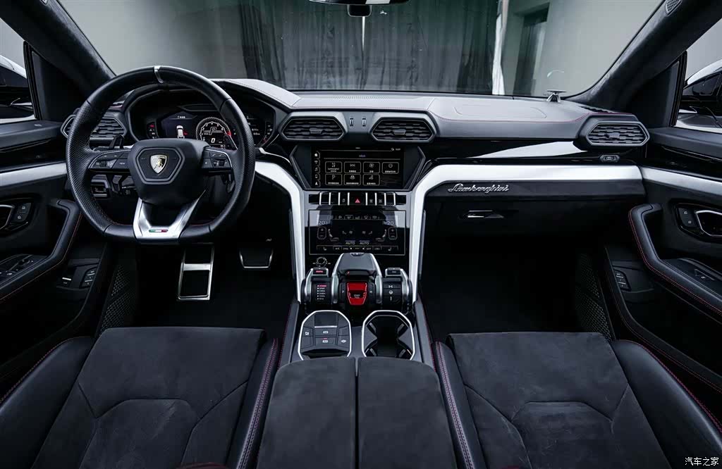 Lamborghini Urus, 2019 11