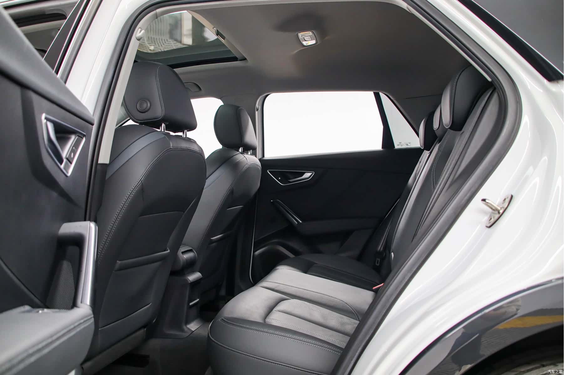 Audi Q2L, 2022 16