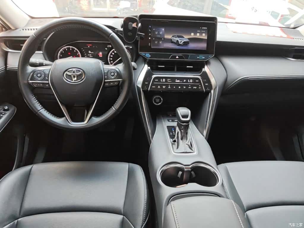 Toyota Venza, 2023 10