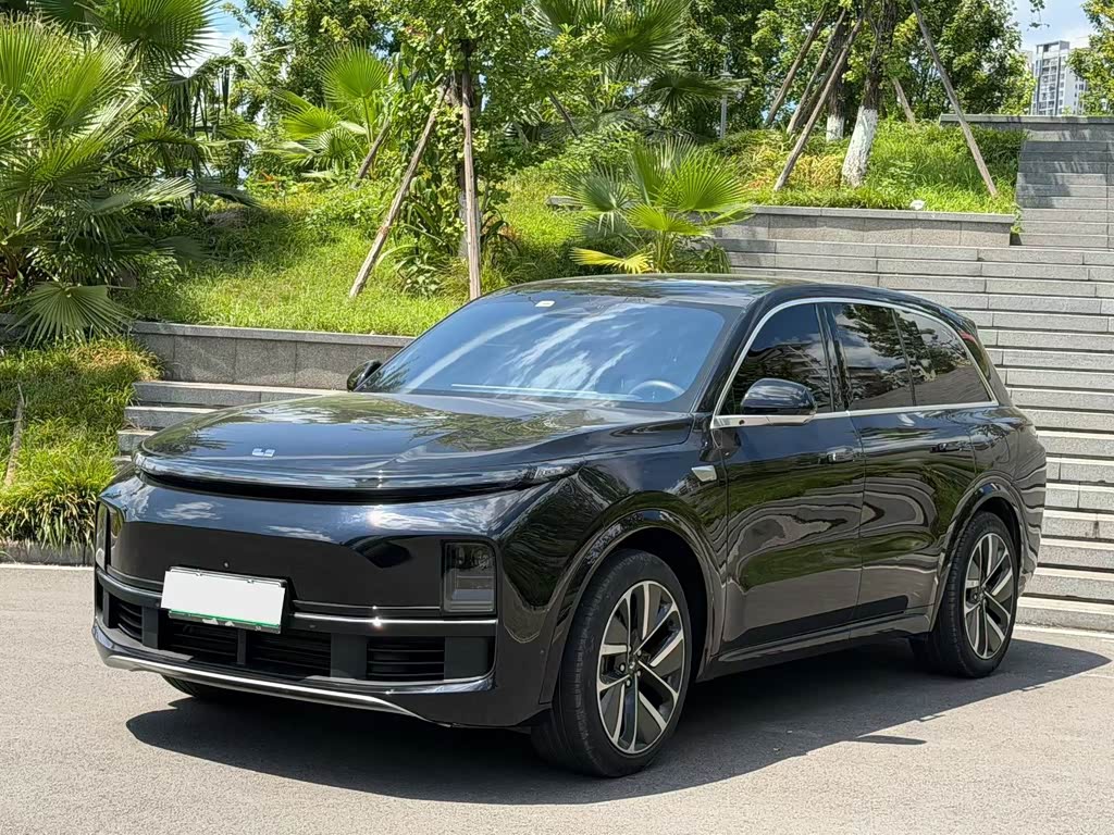 Li Auto L8
