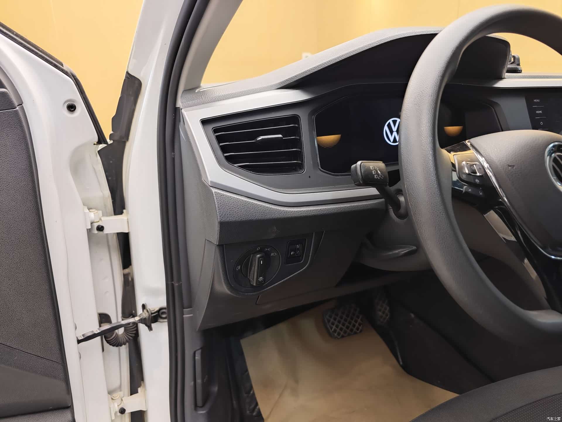Volkswagen Polo, 2023 11