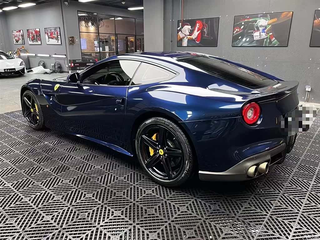 Ferrari F12ber, 2014 3