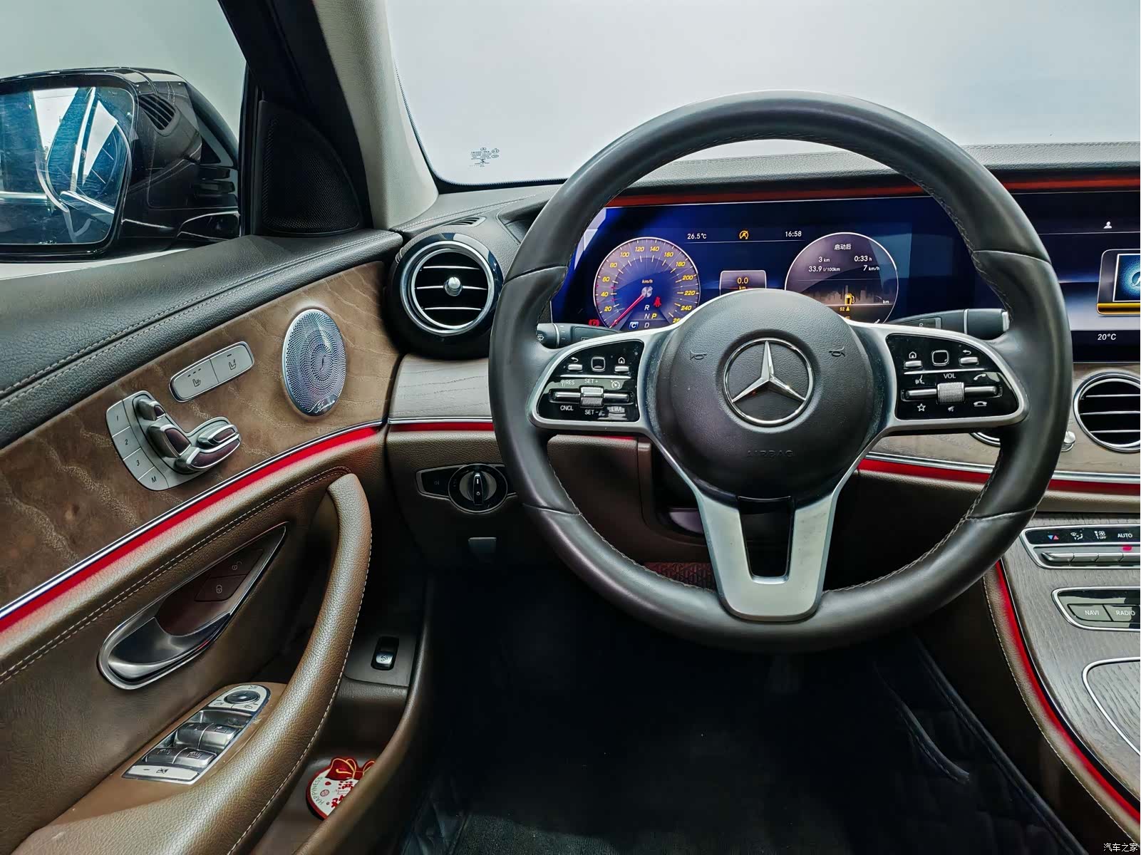 Mercedes-Benz E-Class, 2019 9