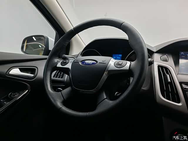 Ford Focus, 2014 17