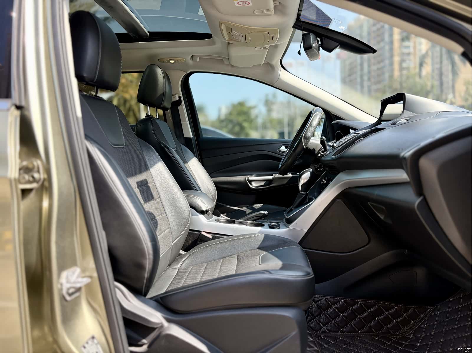 Ford Kuga, 2014 10