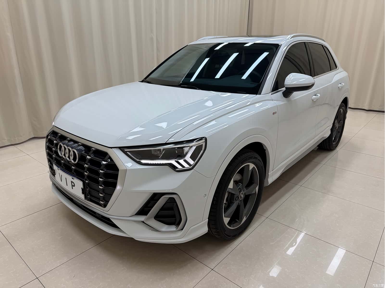 Audi Q3, 2022 1