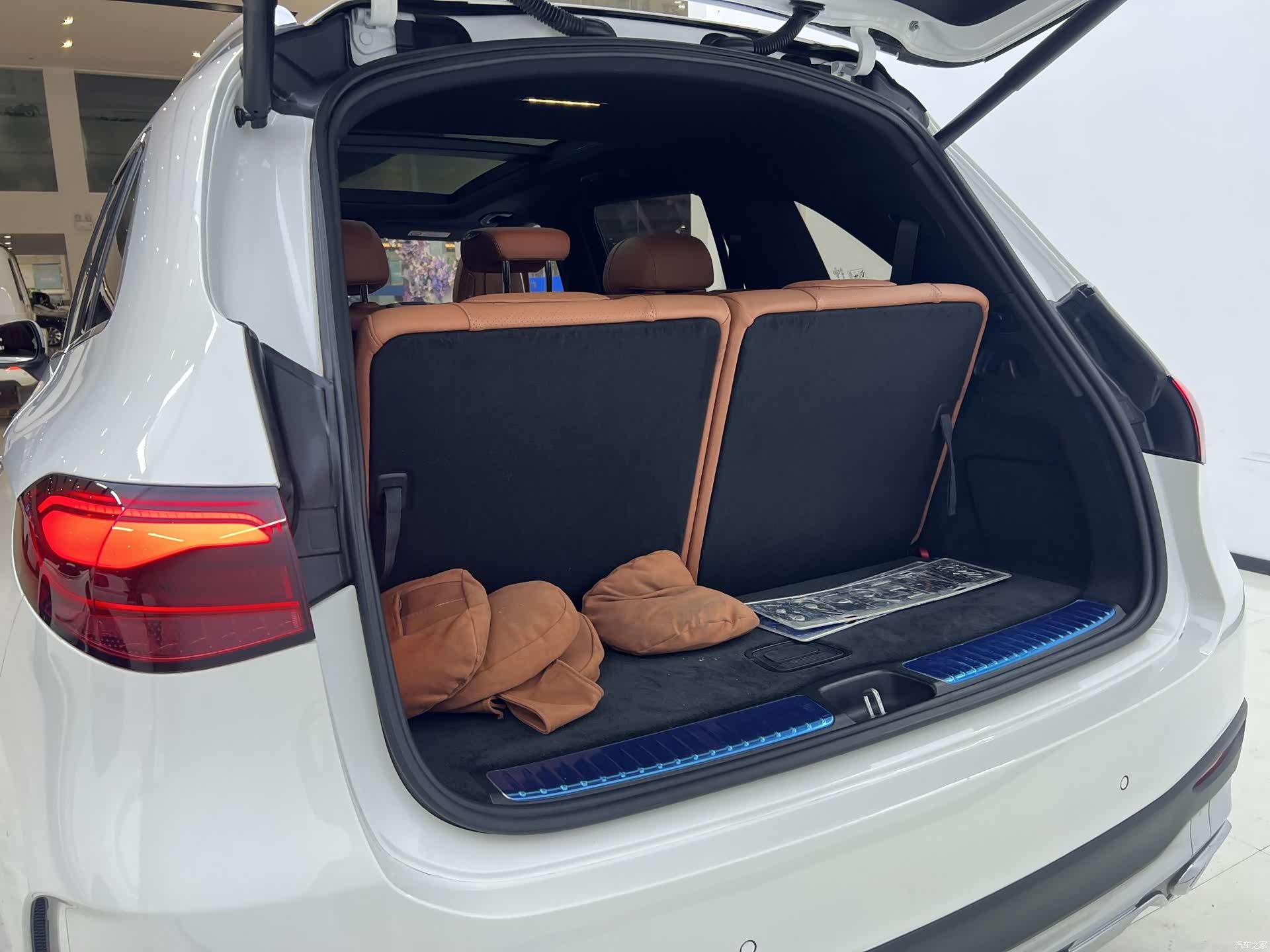 Mercedes-Benz GLC, 2023 18