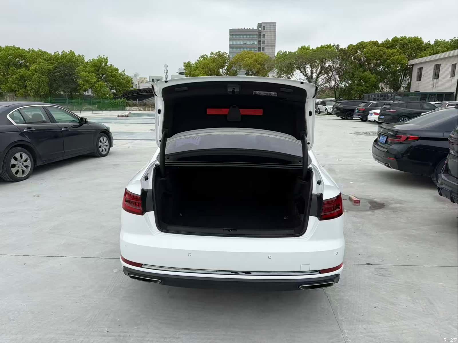 Audi A4L, 2018 8