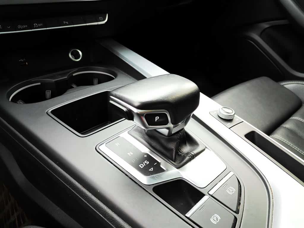Audi A4L, 2022 10