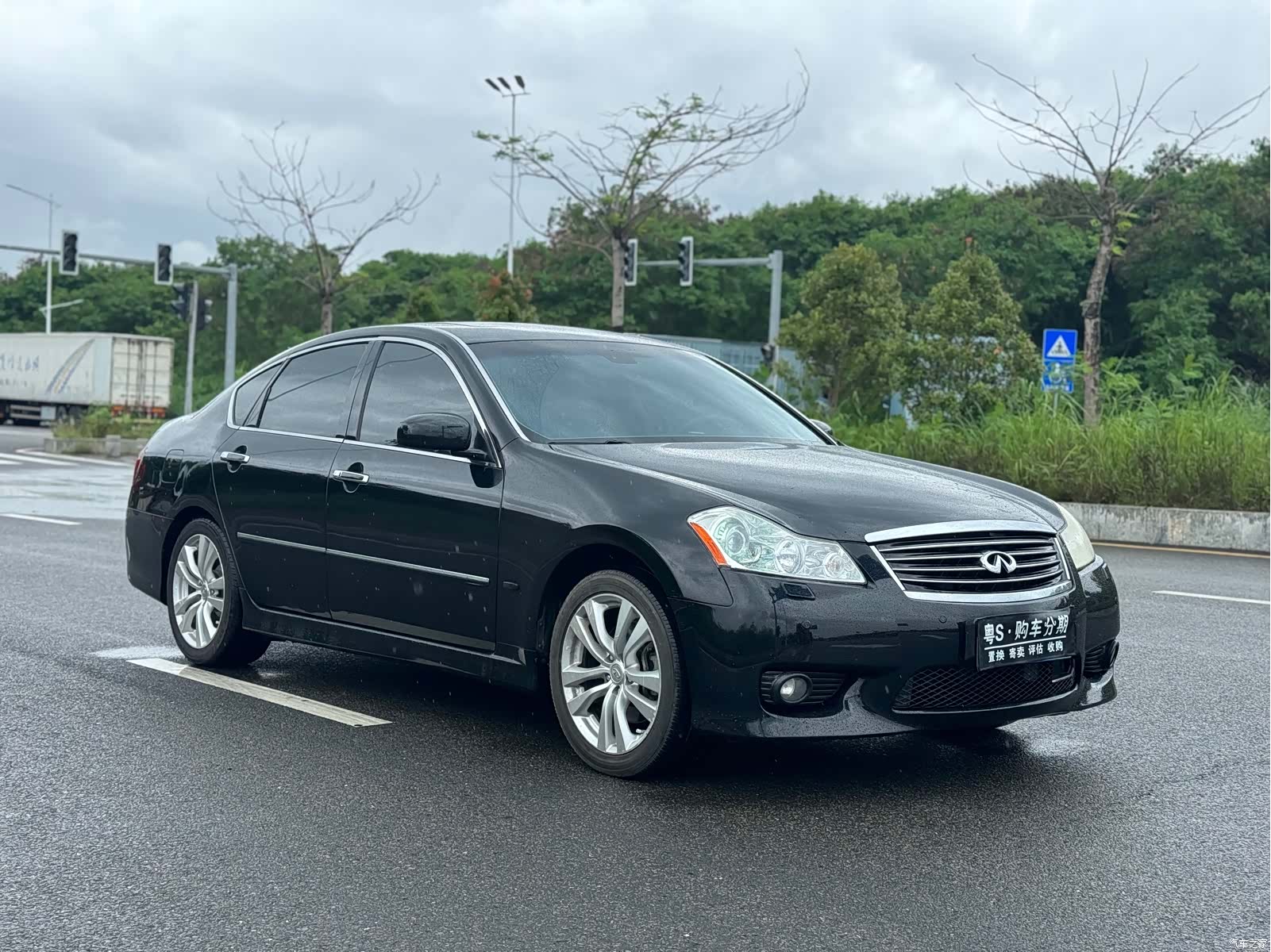 Infiniti M35, 2009 3