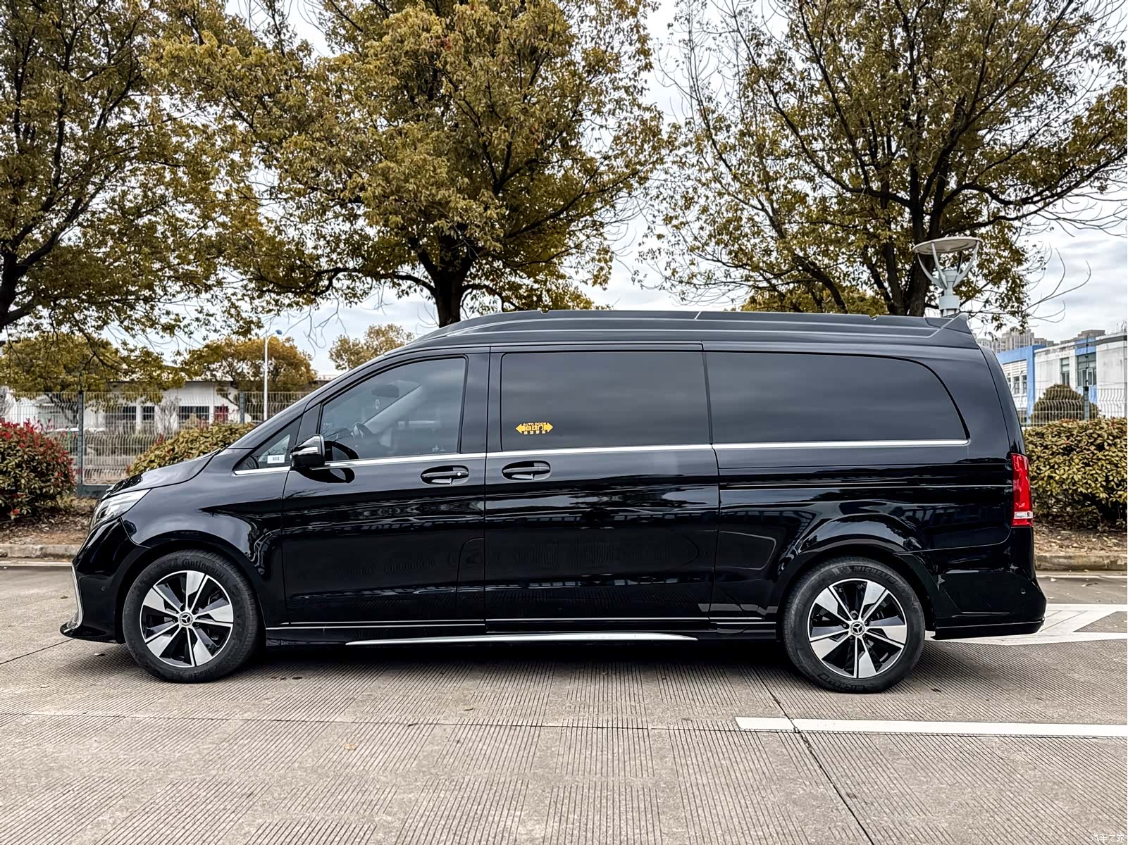 Mercedes-Benz V-Class, 2023 18