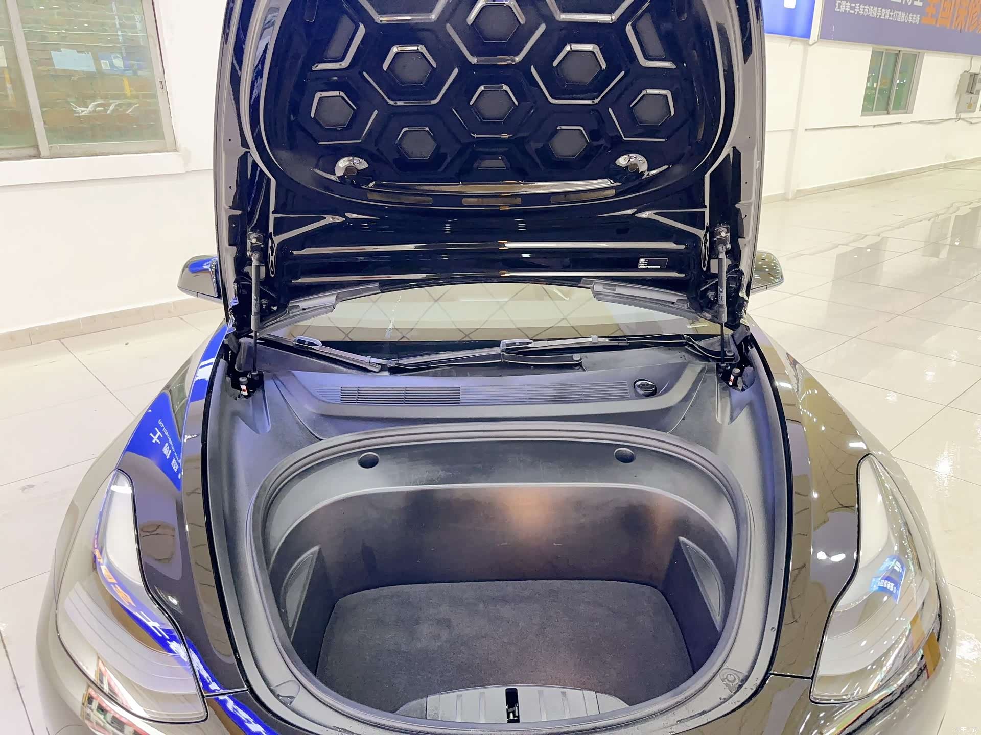 Tesla Model 3, 2022 31