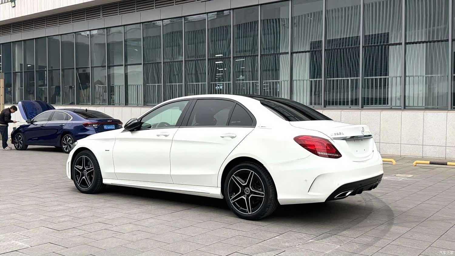 Mercedes-Benz C-Class, 2021 15