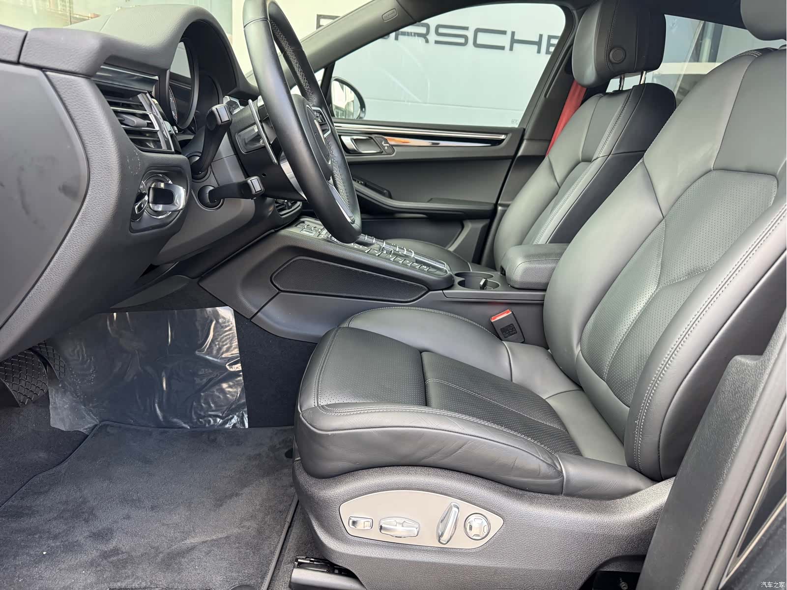 Porsche Macan, 2020 12