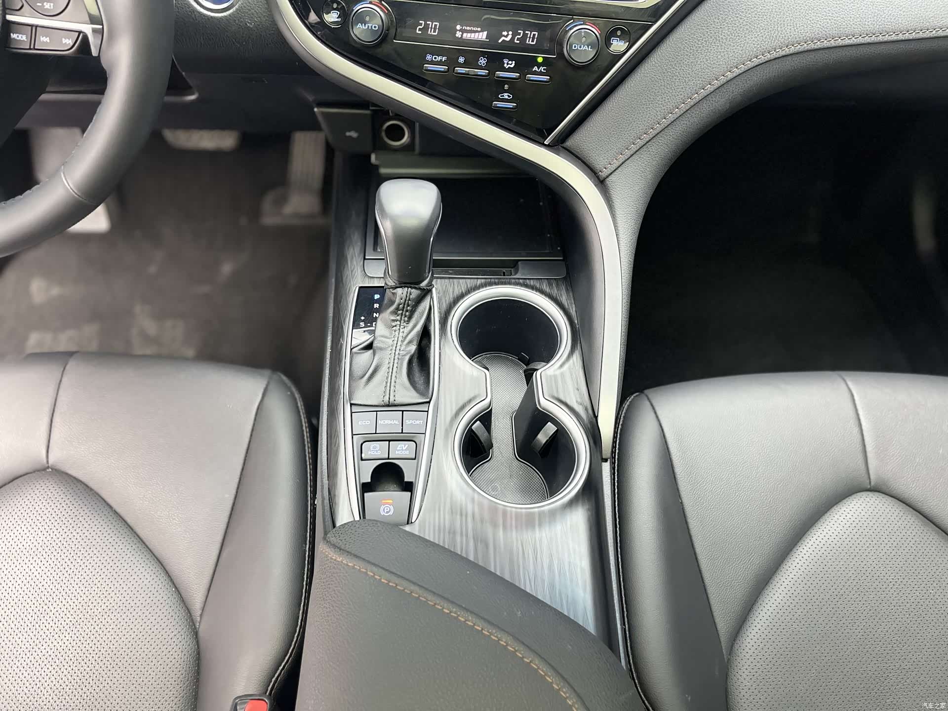 Toyota Camry, 2023 9